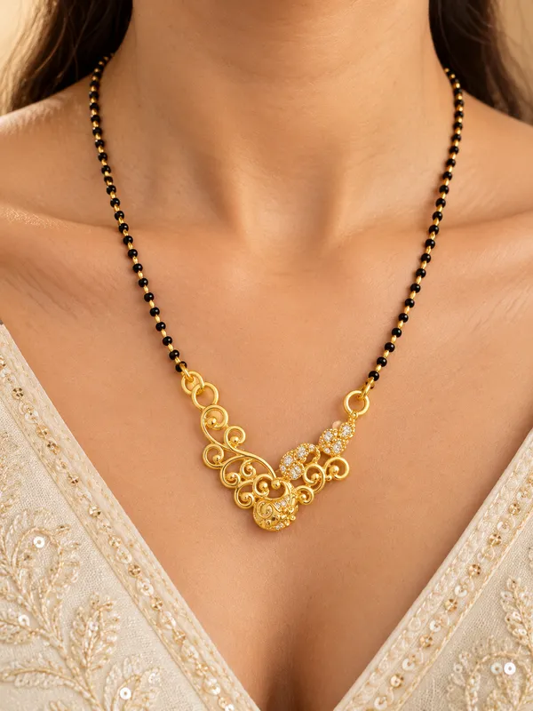 Gold_Beaded_Traditional_Mangalsutra_Necklace_for_Women