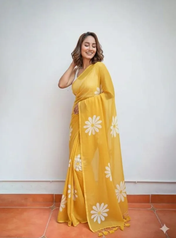 Yellow_Floral_Print_Saree_for_Women