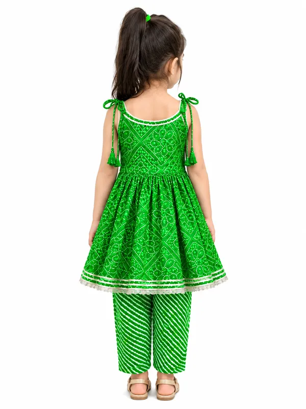 Green_Printed_Ethnic_Dress_Set_for_Girls