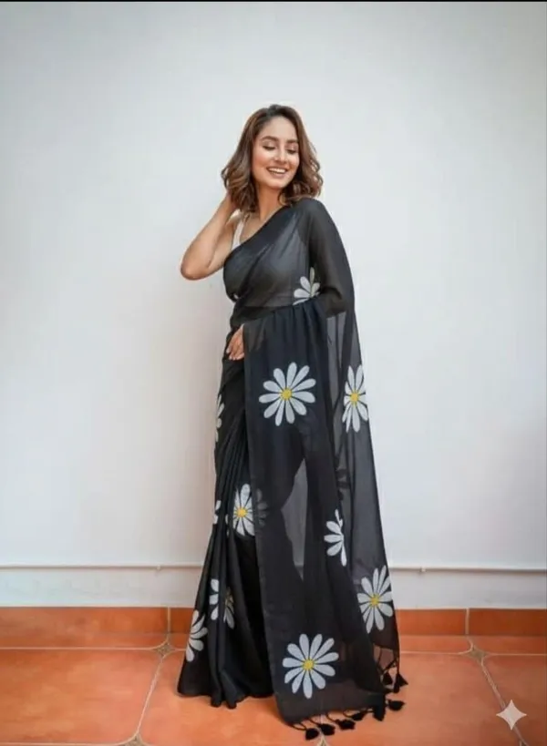 Black_Floral_Print_Saree_for_Women