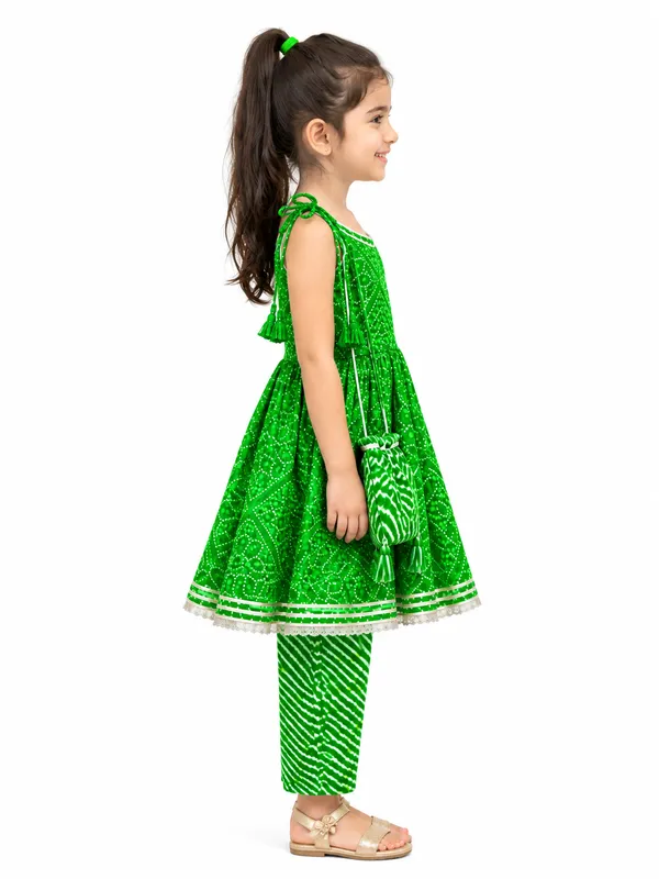 Green_Printed_Ethnic_Dress_Set_for_Girls