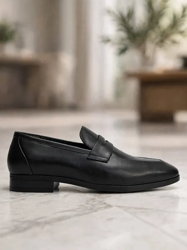 Cobbler_India_Black_Leather_Loafers_With_Panel_Black