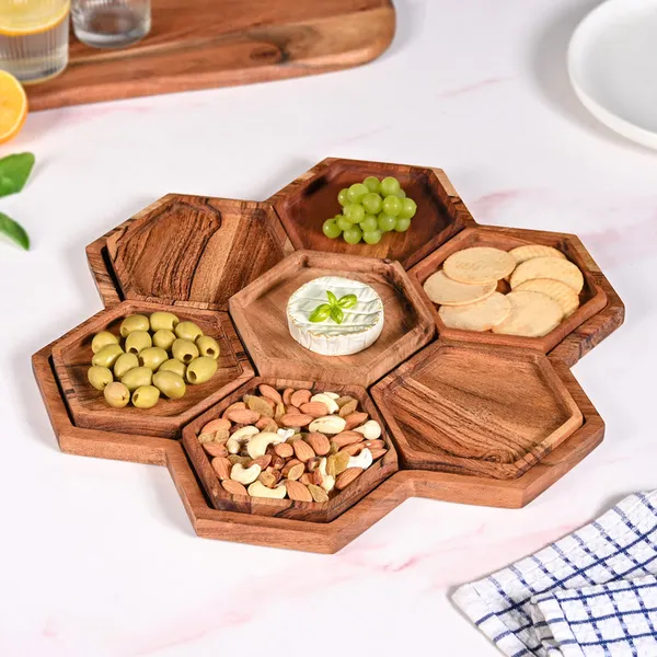 Wooden_Honeycomb_Pattern_Multi_Section_Serving_Tray
