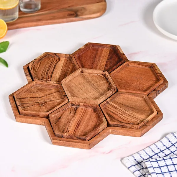 Wooden_Honeycomb_Pattern_Multi_Section_Serving_Tray