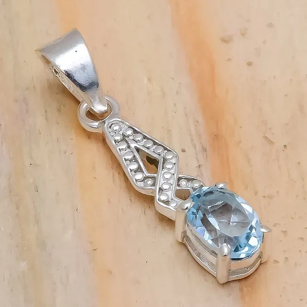 Blue_Topaz_Sterling_Silver_Pendant