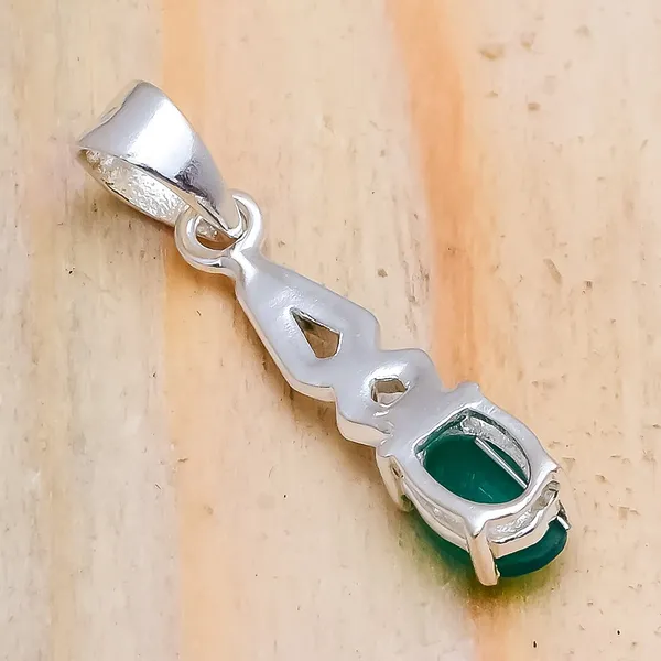 Emerald_Sterling_Silver_Pendant