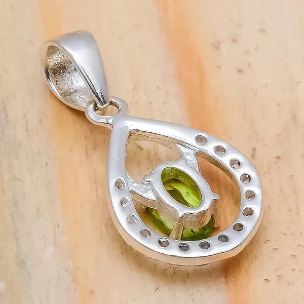 Sterling_Silver_Gemstone_Pendant
