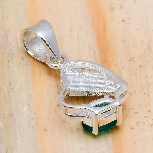 Emerald_Sterling_Silver_Pendant