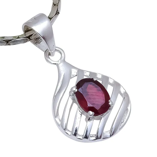 Garnet_Sterling_Silver_Pendant