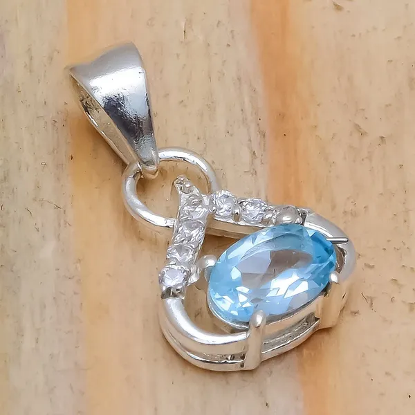 Topaz_Sterling_Silver_Pendant