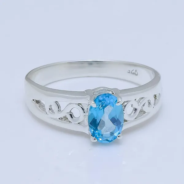 Sterling_Silver_Topaz_Ring