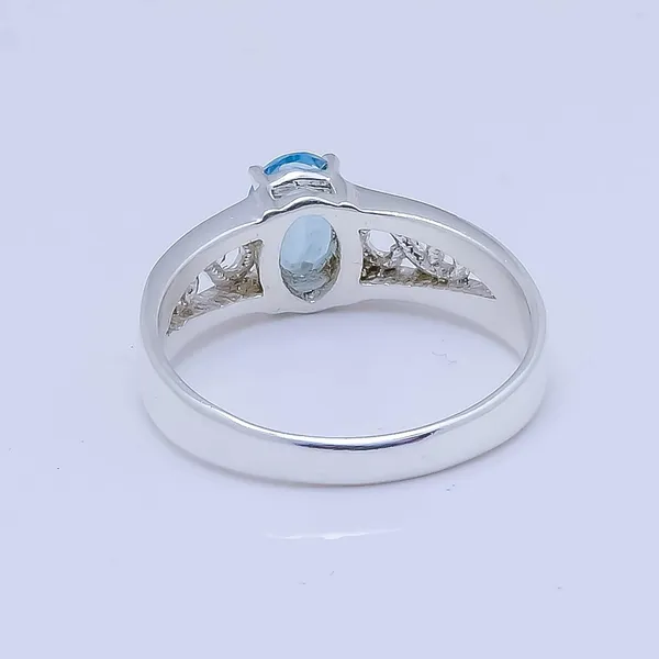 Sterling_Silver_Topaz_Ring
