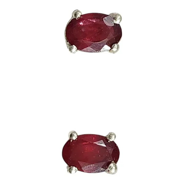 Silver_Plated_Garnet_Stud_Earrings