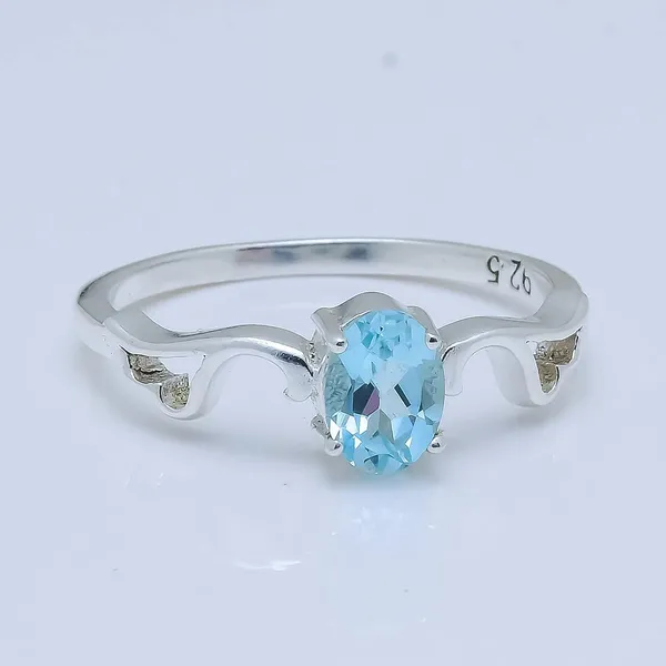 Blue_Topaz_Sterling_Silver_Ring_For_Women
