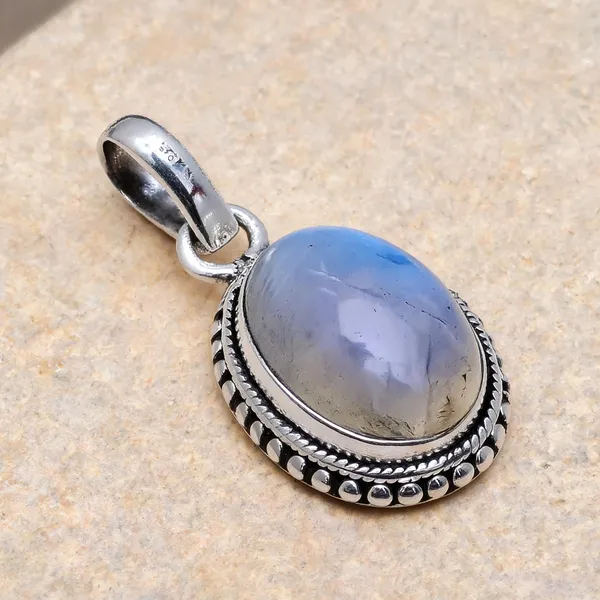 Rainbow_Moonstone_Sterling_Silver_Pendant
