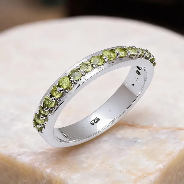 Sterling_Silver_Peridot_Ring