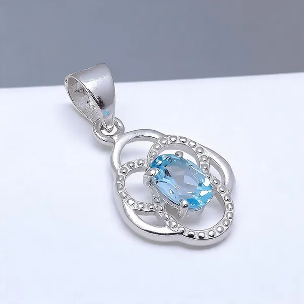 Blue_Topaz_Sterling_Silver_Pendant