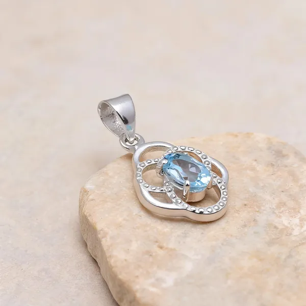 Blue_Topaz_Sterling_Silver_Pendant