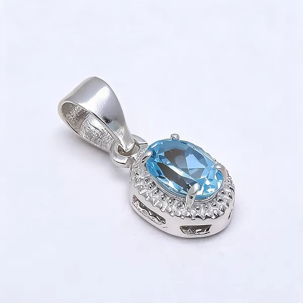 Sterling_Silver_Topaz_Pendant