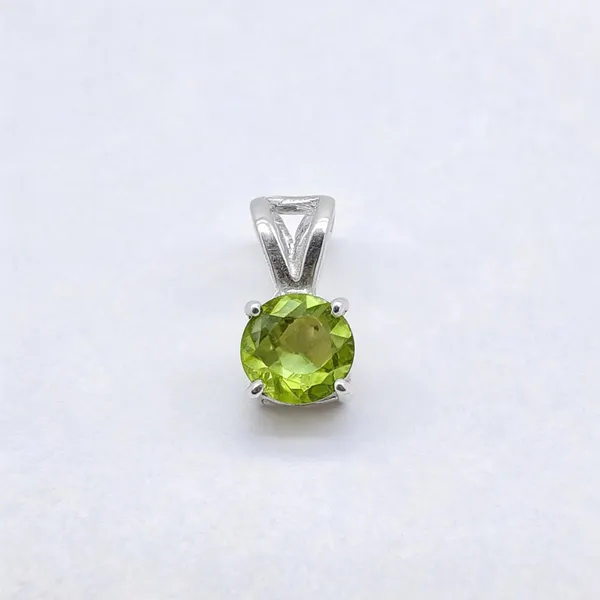 Peridot_Sterling_Silver_Pendant
