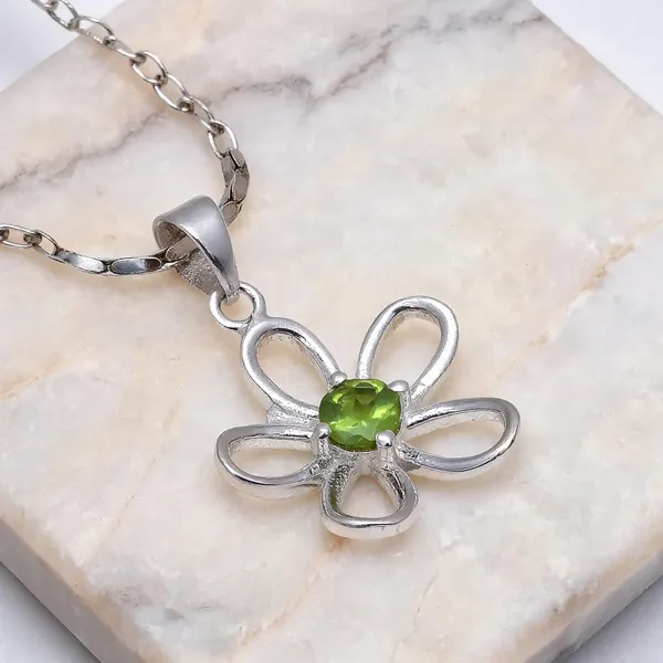 Peridot_Sterling_Silver_Pendant