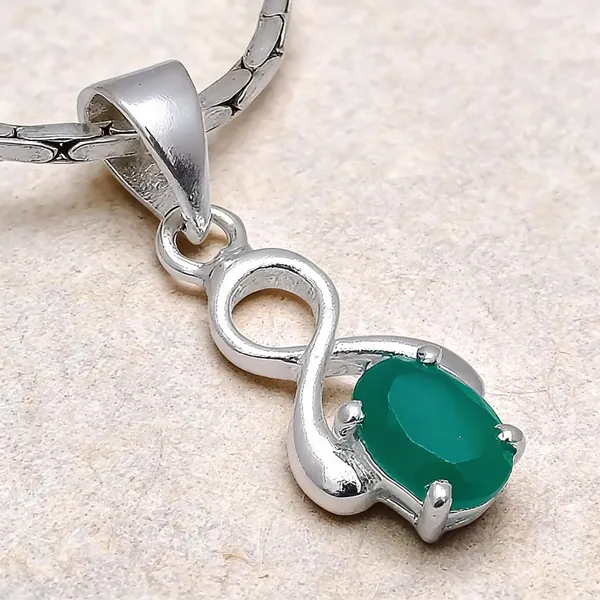 Emerald_Sterling_Silver_Pendant
