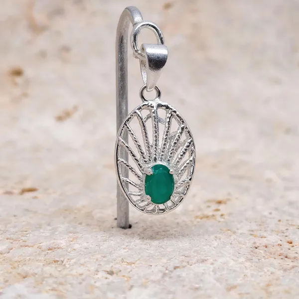 Emerald_Sterling_Silver_Pendant