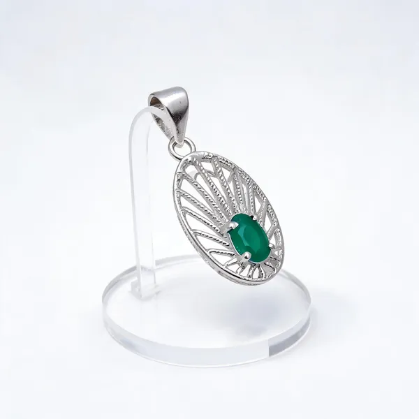 Emerald_Sterling_Silver_Pendant