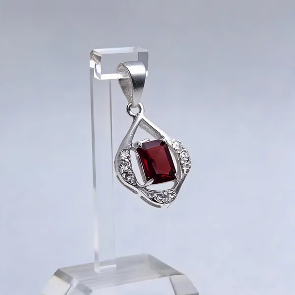 Peridot_And_White_Topaz_Sterling_Silver_Pendant