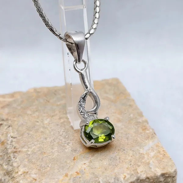 Sterling_Silver_Gemstone_Pendant
