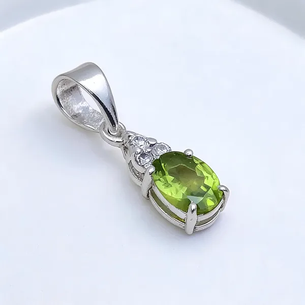 Sterling_Silver_Gemstone_Pendant