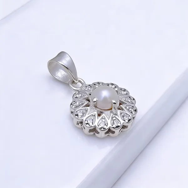 Pearl_And_White_Topaz_Sterling_Silver_Pendant