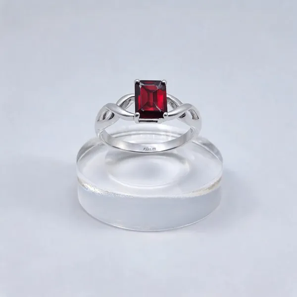 Garnet_Sterling_Silver_Ring