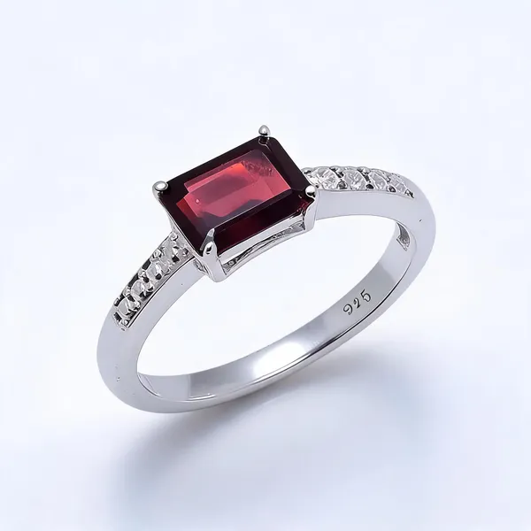 Garnet_Sterling_Silver_Ring