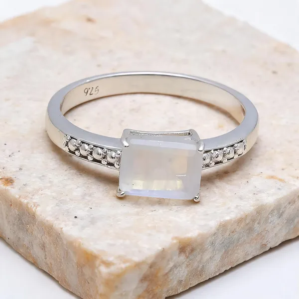 Rainbow_Moonstone_Sterling_Silver_Ring