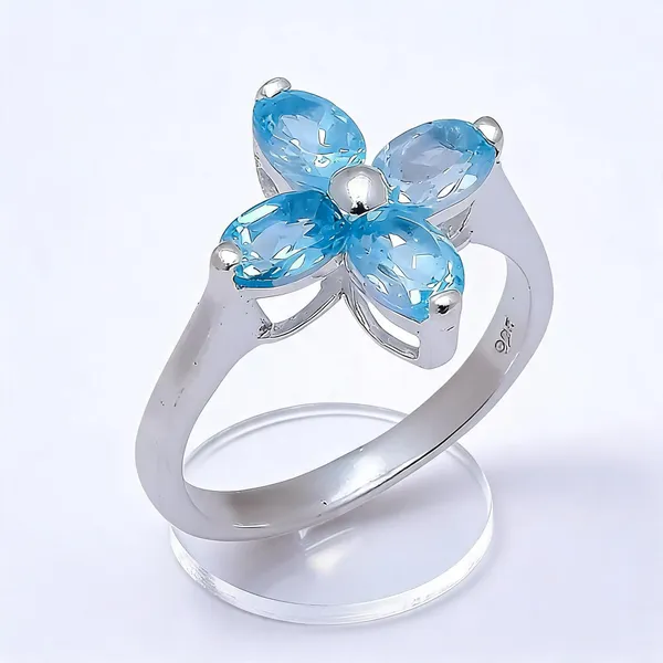 Sterling_Silver_Blue_Topaz_Ring
