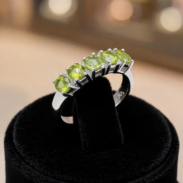 Sterling_Silver_Peridot_Ring