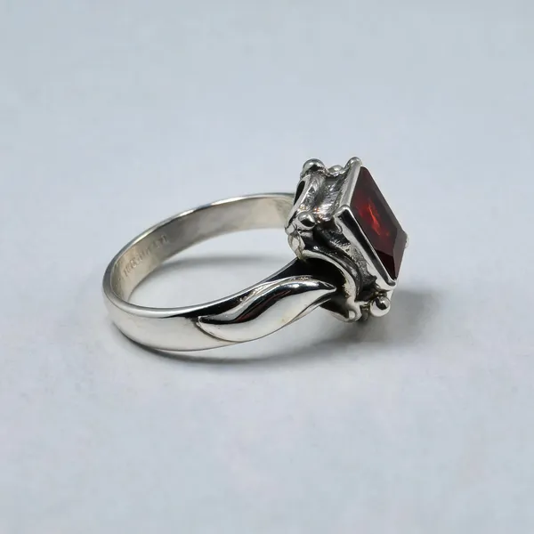 Garnet_Sterling_Silver_Ring