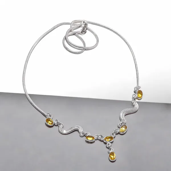 Sterling_Silver_Garnet_Necklace