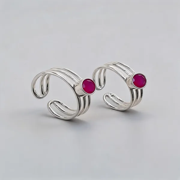Sterling_Silver_Ruby_Toe_Ring