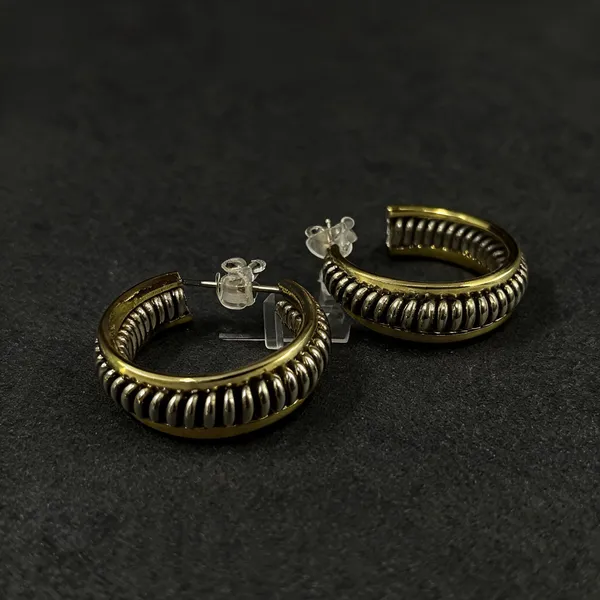 Circle_Stud_Earrings
