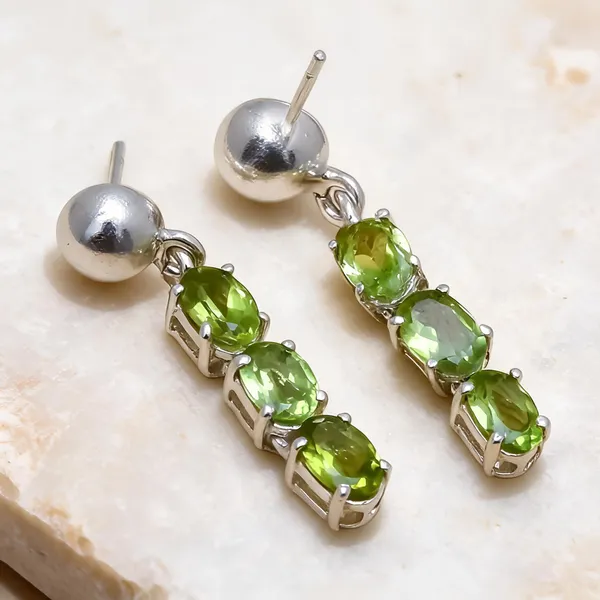 Sterling_Silver_Peridot_Earrings