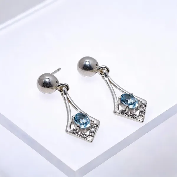 Sterling_Silver_Topaz_Earrings
