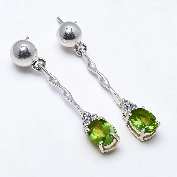 Sterling_Silver_Peridot_Gemstone_Earrings