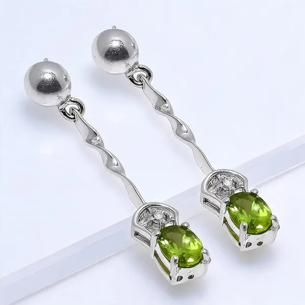 Sterling_Silver_Peridot_Gemstone_Earrings