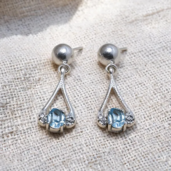 Sterling_Silver_Blue_Topaz_Earrings