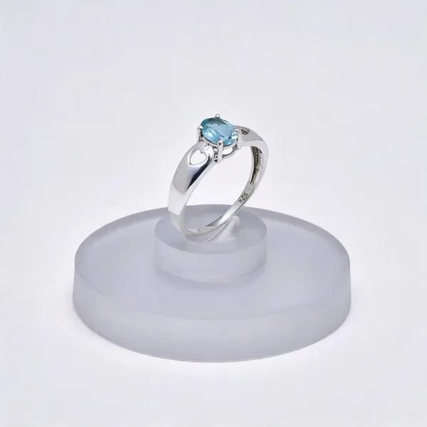 Sterling_Silver_Blue_Topaz_Ring