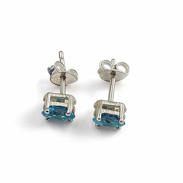 Silver_Plated_Solitaire_Stud_Earrings