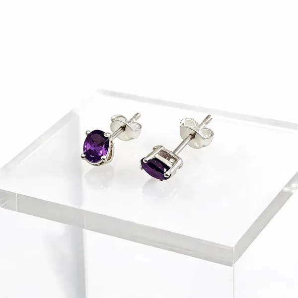 Amethyst_Solitaire_Stud_Earrings