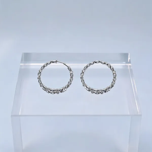 Sterling_Silver_White_Topaz_Earrings_Bengalee_Design
